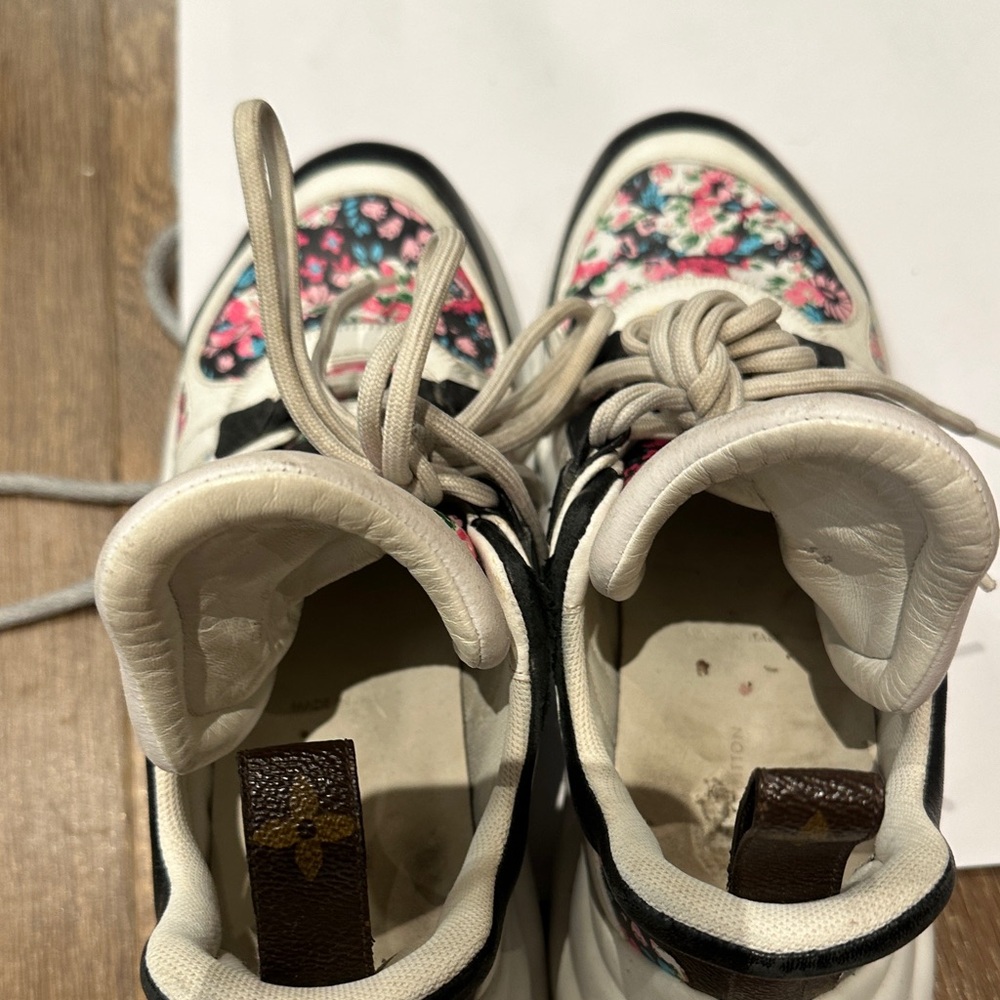 Louis Vuitton Authentic Floral Sneakers - Picture 6 of 8